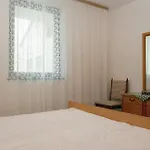 3 Bedroom Cozy In Štinjan