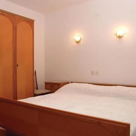 Apartment Amazing Apartment In Stinjan With House Sea View *