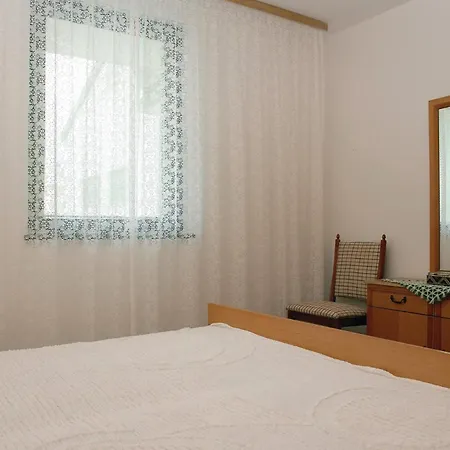 Amazing Apartment In Stinjan With House Sea View Stinjan