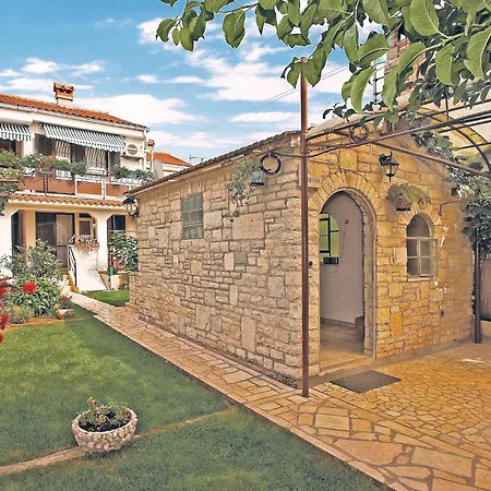 Amazing Apartment In Stinjan With House Sea View Apartment *