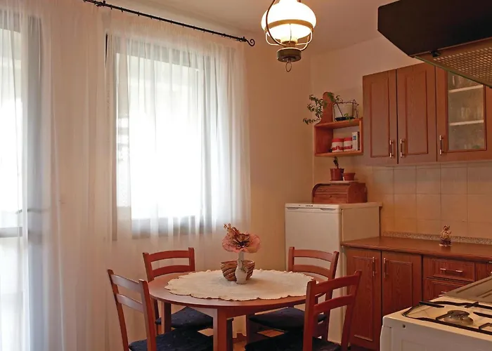 Apartmán 3 Bedroom Cozy In Štinjan