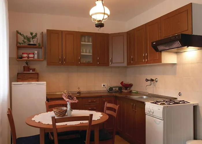 Apartmán 3 Bedroom Cozy In Štinjan