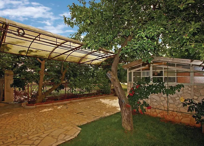 3 Bedroom Cozy In